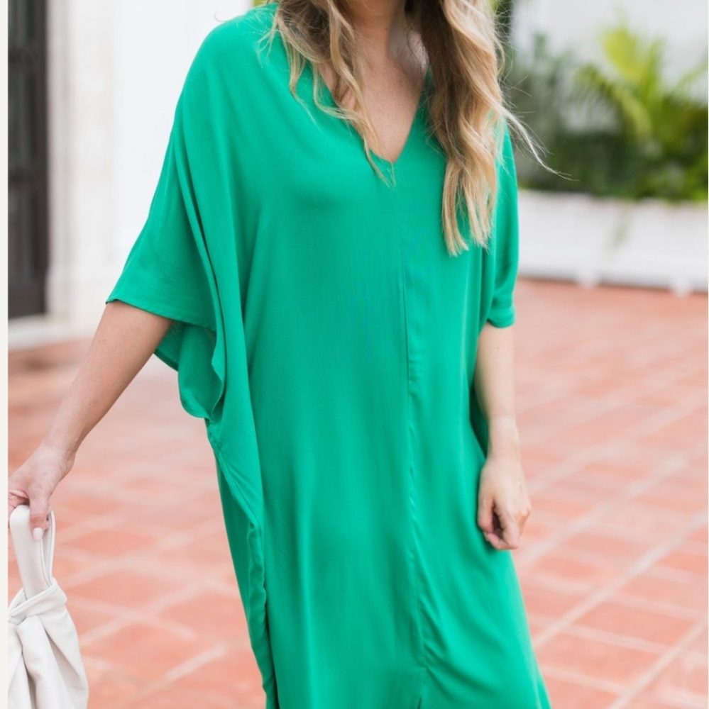 NWT Grace Atwood Vibrant Emerald Women's Caftan